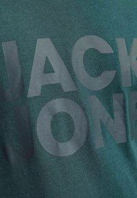 Jack & Jones Junior JJECORP LOGO TEE O-NECK - Potiskana majica - deep teal