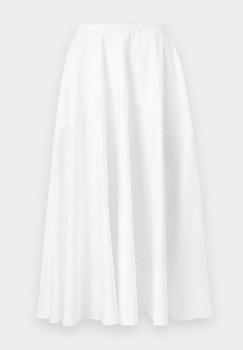 Gonna lunga bianca con vita alta e orlo ampio e svasato, esposta su uno sfondo semplice.