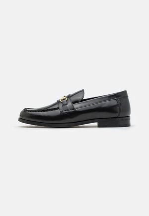 Loafers - black