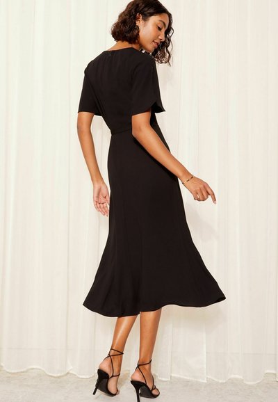 Esquim Long Sleeve Midi Dress Work Sale Office Wear Dresses Uk Shop Women S  Friends Like These Work Wear Midi Dresses Next United Arab Emirates