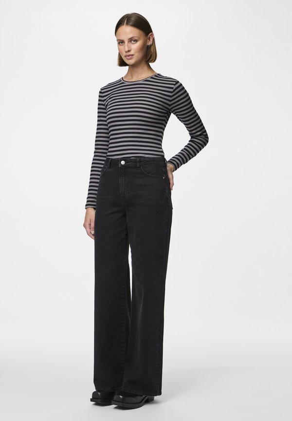 PCSELMA WIDE  - Bootcut jeans4