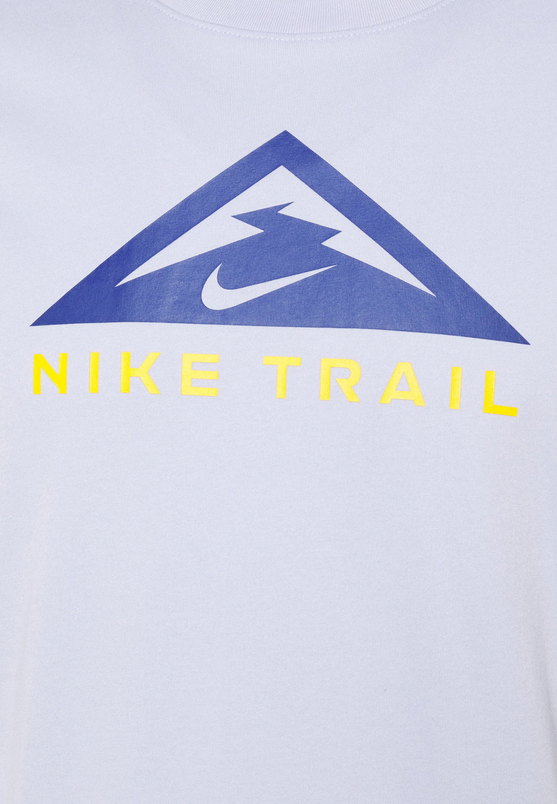 nike trail sweatshirt