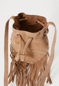 Lollys Laundry APRICOTLL BAG - Skulderveske - camel