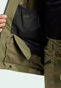 Adidas Terrex XPERIOR TWO-LAYER INSULATED RAIN.RDY - Chaqueta softshell - olive strata