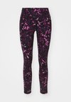 POWER 7/8 WORKOUT LEGGINGS - Tamprės - purple lilypad print