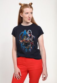 Henry Tiger AVENGERS ENDGAME AVENGERS GROUP POSTER - Camiseta estampada - navy blue