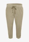 CAPRI - Pantalon de survêtement - classic sand