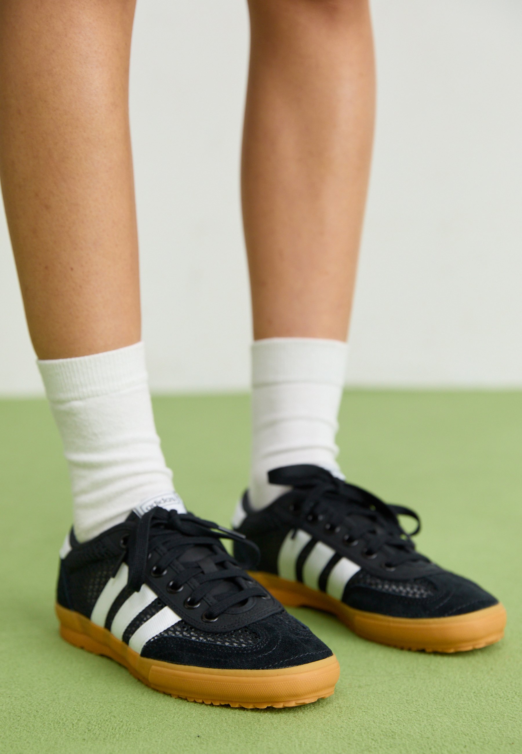 adidas Originals TISCHTENNIS - Sneakersy niskie/czarny - Zalando.pl