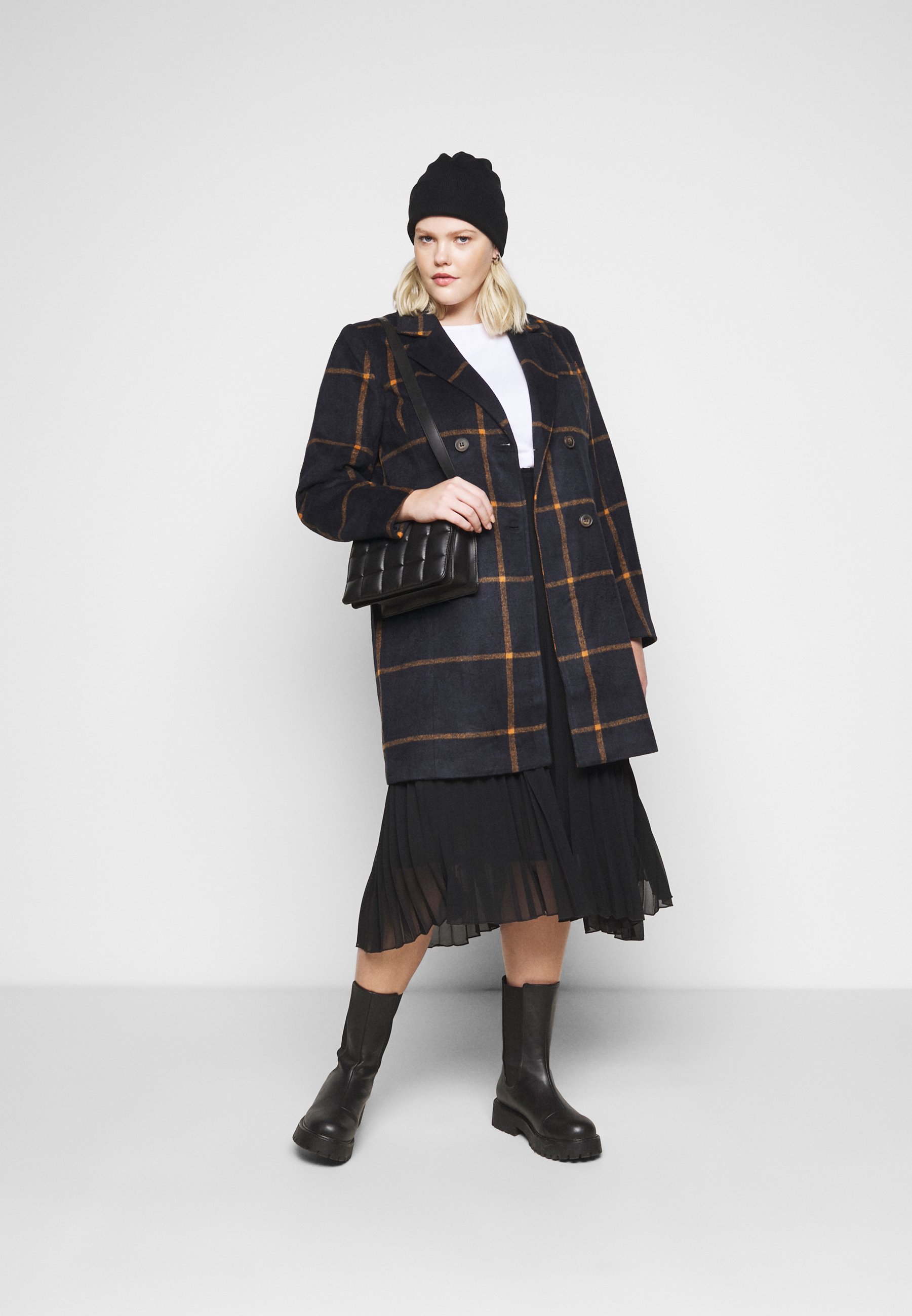 Zizzi MCHECKA JACKET Kort kåpe frakk night sky comb Zizzi COAT - Kort kåpe / frakk - night sky