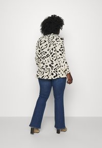 Wrangler BOOTCUT - Calças de ganga bootcut - good life