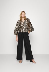 EDITED PAYTON BLOUSE - Blusa - black