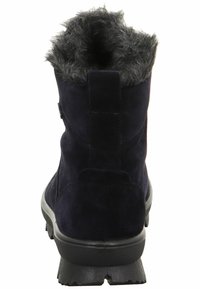Botines de ante azul marino con forro de pelo sintético, diseño redondeado, suela de goma negra y tira en la parte trasera para facilitar su puesta.