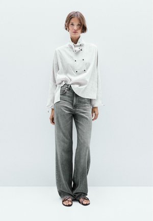WITH FRAYED HEMS  - Baggy Jeans - grey