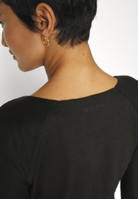 Patrizia Pepe DRESS - Φόρεμα από ζέρσεϊ - nero