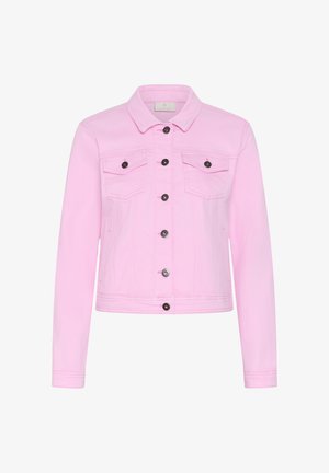 Veste courte en jean rose clair avec boutons noirs, deux poches poitrine à rabats et manches longues.