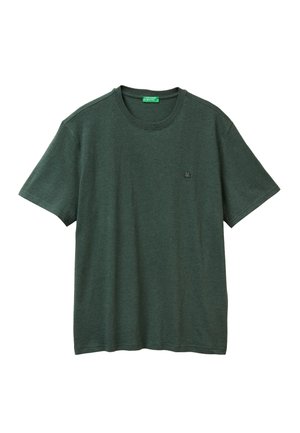 Zielona bawełniana koszulka z krótkimi rękawami i okrągłym dekoltem. Posiada małe logo na piersi i regularny krój. Miękka faktura.