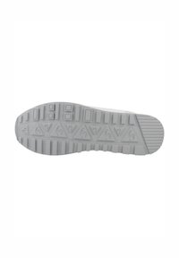 Semelle de sneaker blanche en caoutchouc gris texturé, présentant un motif de semelle incluant des formes géométriques et des logos. Design plat et légèrement courbé.