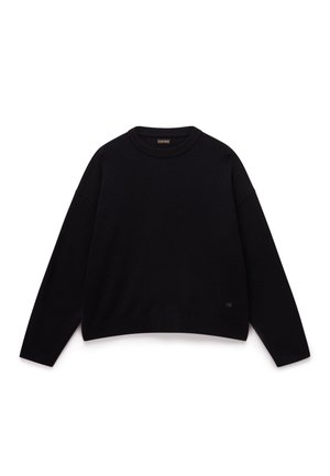 - Sweter