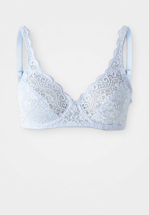 Lichtblauwe kant bralette met golvende randen en verstelbare bandjes. Heeft een bloemenpatroon en een knoopdetail in het midden.