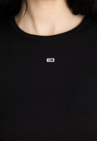 Tommy Jeans SLIM ESSENTIAL - Long sleeved top - black