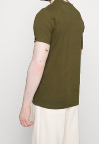 Ellesse Jednoduché tričko - khaki