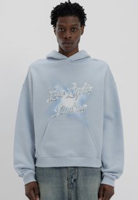LOW LIGHTS STUDIOS® CHROMATIC HOODIE - Felpa - sky blue