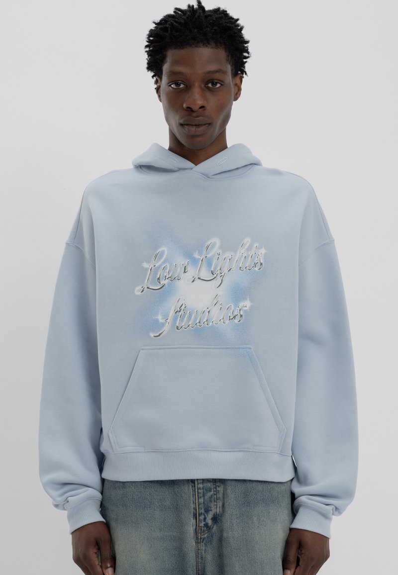 LOW LIGHTS STUDIOS® CHROMATIC HOODIE - Felpa - sky blue