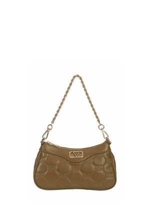 Olivgrüne Lederhandtasche mit gestepptem Design, goldenen Beschlägen und einer Kettenumhängetasche; verfügt über ein unauffälliges Logo auf der Vorderseite.