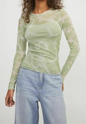 Long sleeved top - green