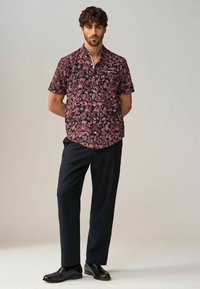 Next REGULAR FIT-SHORT SLEEVE TEXTURED FLORAL PRINTED - Ing - navy blue