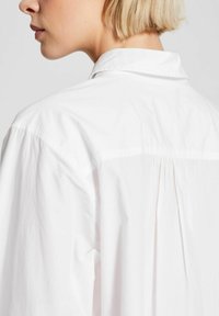 GAI+LISVA FLORA  - Nööpidega pluus - white