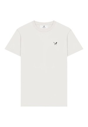 T-shirt blanc à manches courtes avec col ras du cou, arborant un petit logo noir croisé de couteau et hachoir sur le côté gauche de la poitrine.