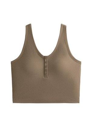 Smeđi rebrasti crop top s širokim naramenicama, dubokim izrezom i šest gumba sprijeda. Mekana tekstura, uski dizajn.