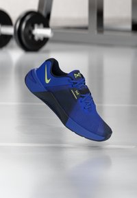 Neizbrano, persian violet/light lemon twist/obsidian