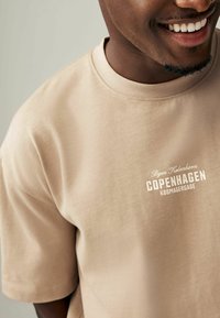 Next Camiseta estampada - stone copenhagen
