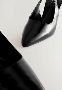 Next REGULAR FIT - FOREVER COMFORT POINT TOE  - Klasszikus sarkú cipők - mottled black