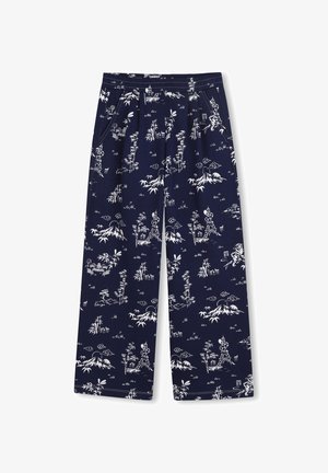 Pantalon large bleu marine en coton avec un imprimé paysage asiatique blanc, comprenant des arbres, des montagnes et des bâtiments.
