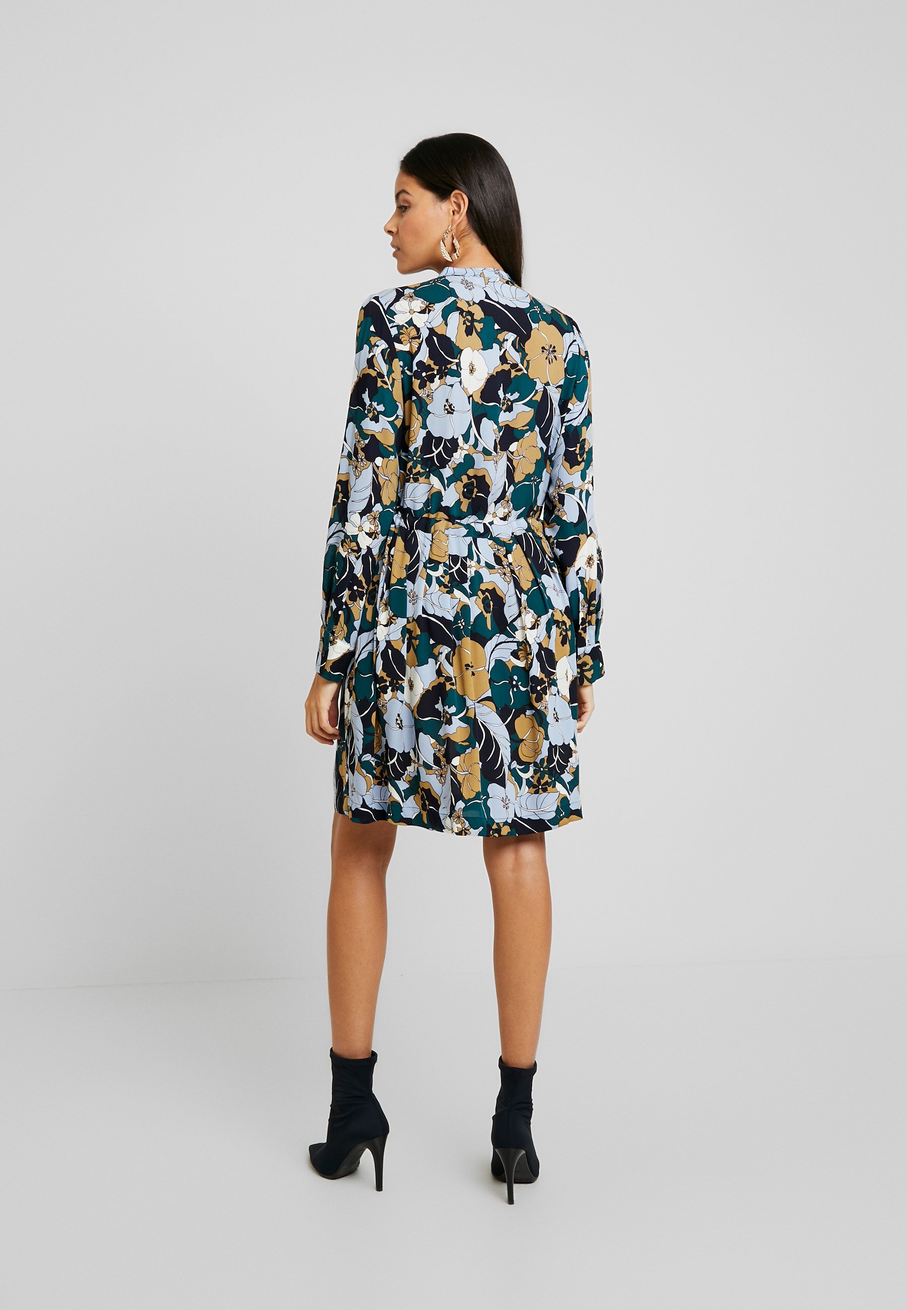 Samsøe Samsøe MONIQUE SHIRT DRESS Vardagsklänning night Samsøe Samsøe RAMA DRESS Maxiklänning blue breeze
