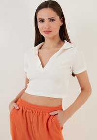LELA SLIM FIT - Blúzka - ecru