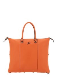Borsa tote in pelle arancione con due manici, chiusura con zip e dettaglio di logo discreto. Presenta accenti neri e un design strutturato.