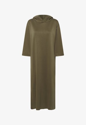 Oliivinvihreä hupullinen mekko, valmistettu sileästä kankaasta, jossa on lyhyet hihat ja väljä, suora siluetti, joka ulottuu puoliväliin pohjetta.