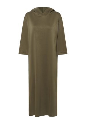 Abito verde oliva con cappuccio, realizzato in tessuto liscio, caratterizzato da maniche corte e una silhouette ampia e dritta che arriva a metà polpaccio.