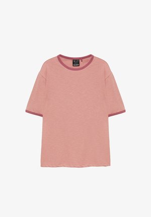PULL&BEAR, REGULAR FIT WITH CONTRAST RIBBED TRIMS - T-SHIRT - T-shirt basique - light red