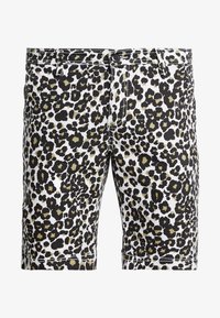 Kijelölve, white leo