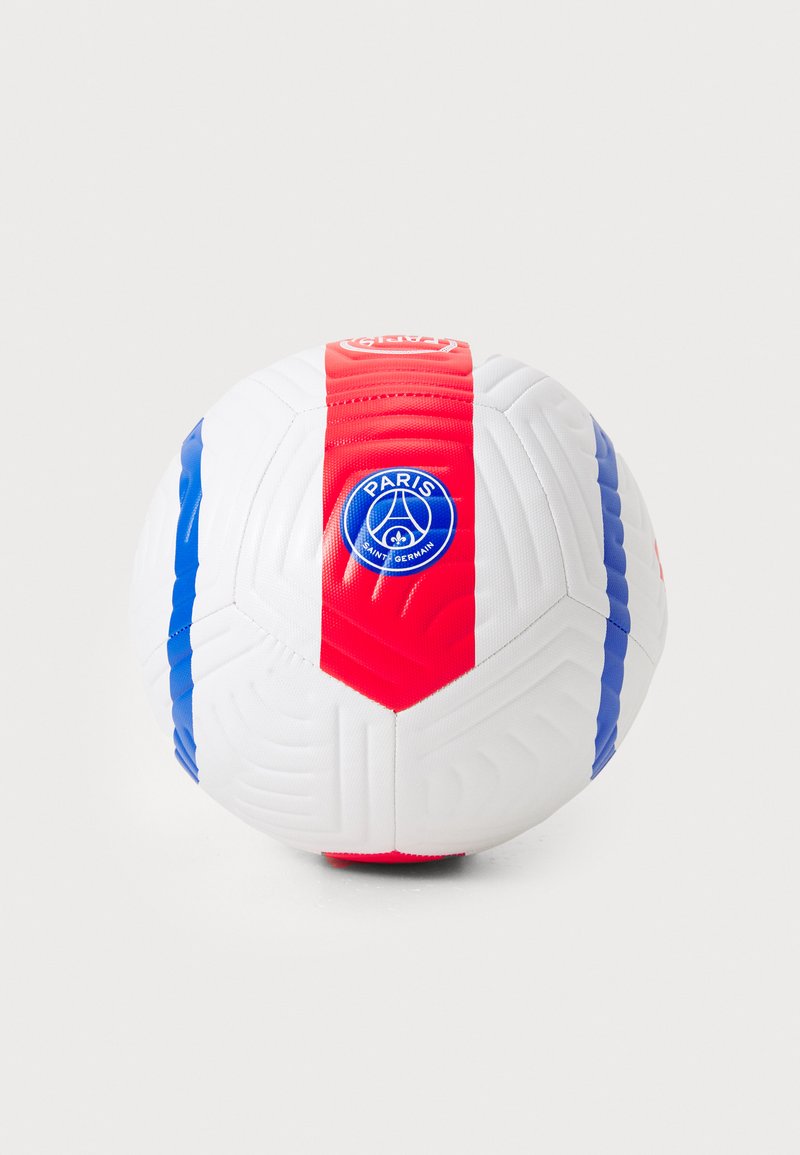 Hvid fodbold med røde og blå striber, struktureret overflade og et centralt logo med teksten "PARIS SAINT GERMAIN."