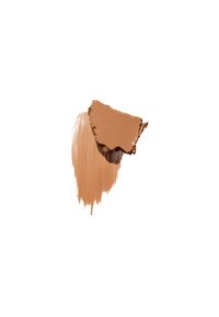 Échantillon de maquillage beige crémeux avec une texture lisse, présentant une application plus épaisse en haut qui s'effile en un effet brossé.