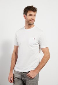 Pier One 2 PACK  - T-shirts - sky captain/bright white