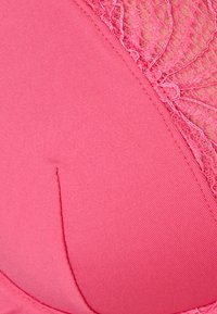 Niet geselecteerd, framboise