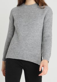 Mavi Sweter
