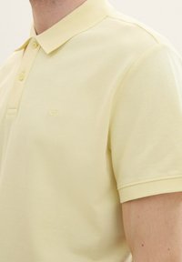 TOM TAILOR BASIC  - Poloshirt - light yellow